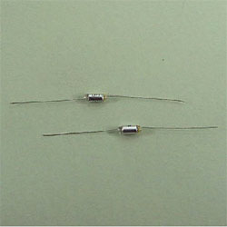CONDENSATEUR STYROFLEX  1nf  10%  63Vcc