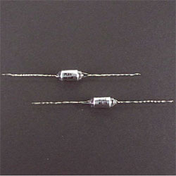 CONDENSATEUR STYROFLEX DOUBLE 22,1nF 63V