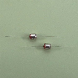 CONDENSATEUR STYROFLEX  3,3nF  5% 160Vcc