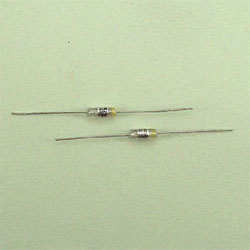 CONDENSATEUR STYROFLEX  68pF 2,5%  63Vcc