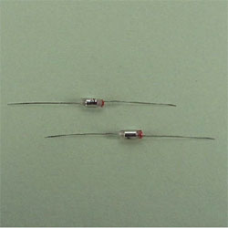 CONDENSATEUR STYROFLEX  220pf  10%160Vcc