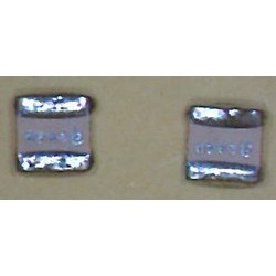 CONDENSATEUR CHIP 8,2pf-5%-500V-2PIECES